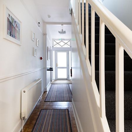 Hotel Oasis House Falmouth Esterno foto