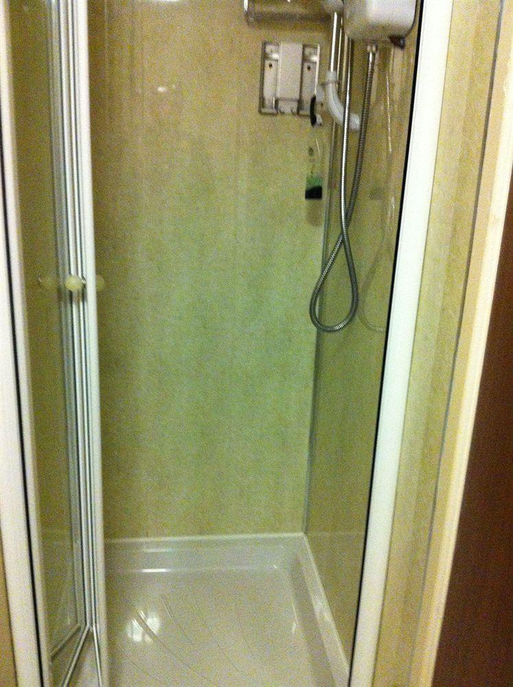 Hotel Oasis House Falmouth Esterno foto