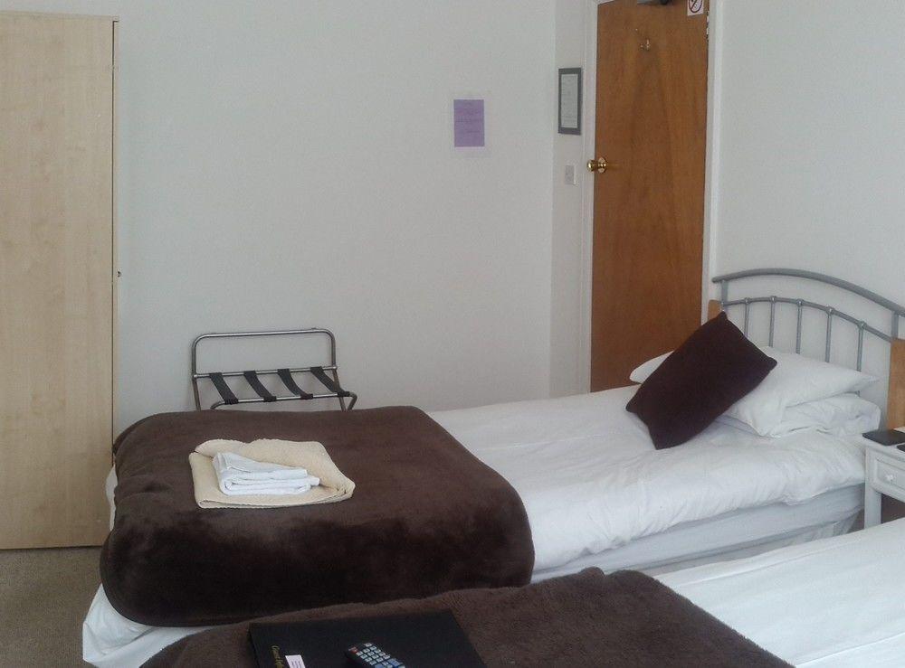 Hotel Oasis House Falmouth Esterno foto