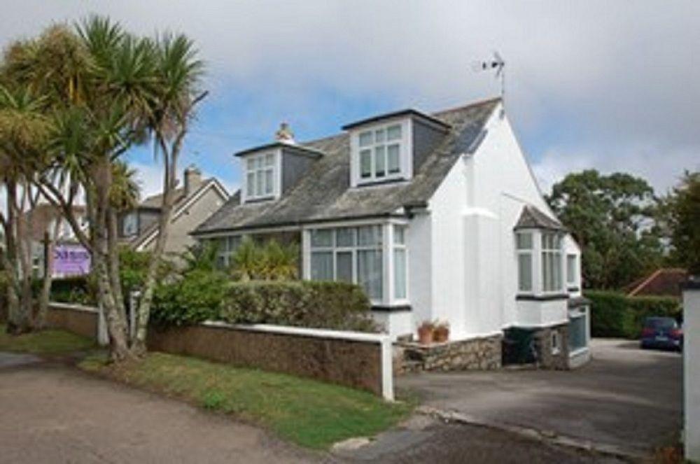 Hotel Oasis House Falmouth Esterno foto