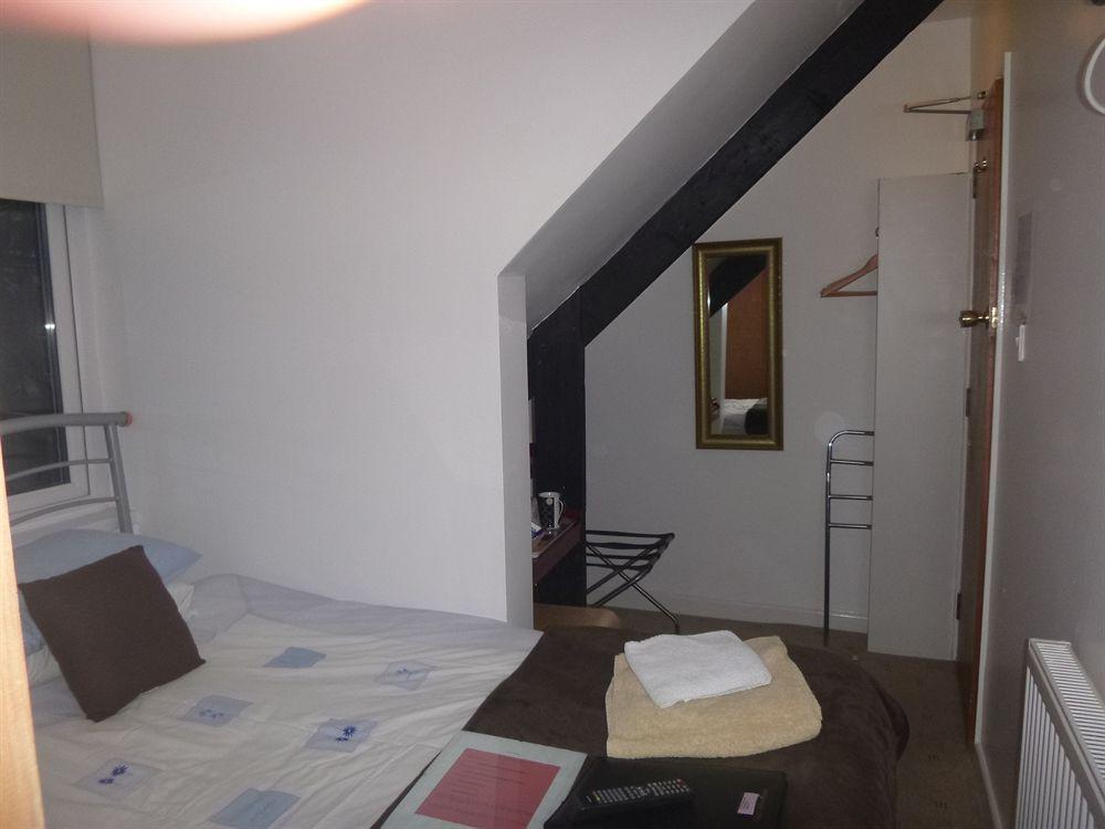 Hotel Oasis House Falmouth Esterno foto