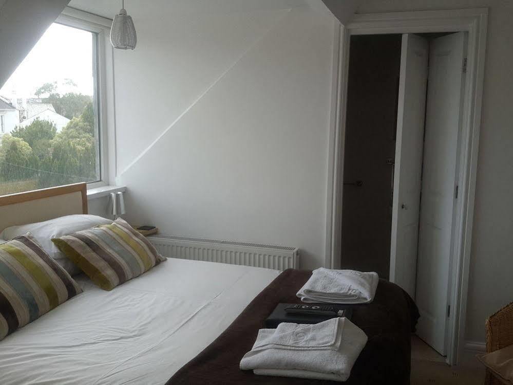 Hotel Oasis House Falmouth Esterno foto