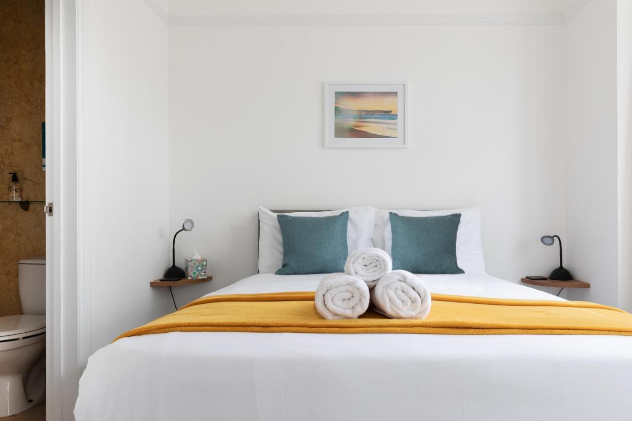 Hotel Oasis House Falmouth Esterno foto